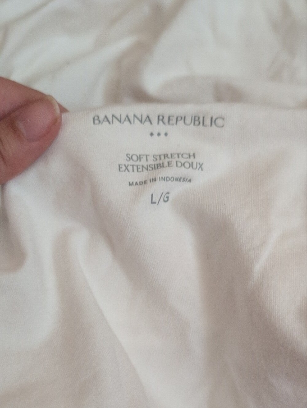 Banana Republic Cream Top - Picture 2 of 3